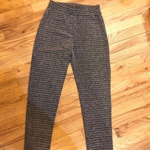 Textured/Pattern Fabric Leggings Like New